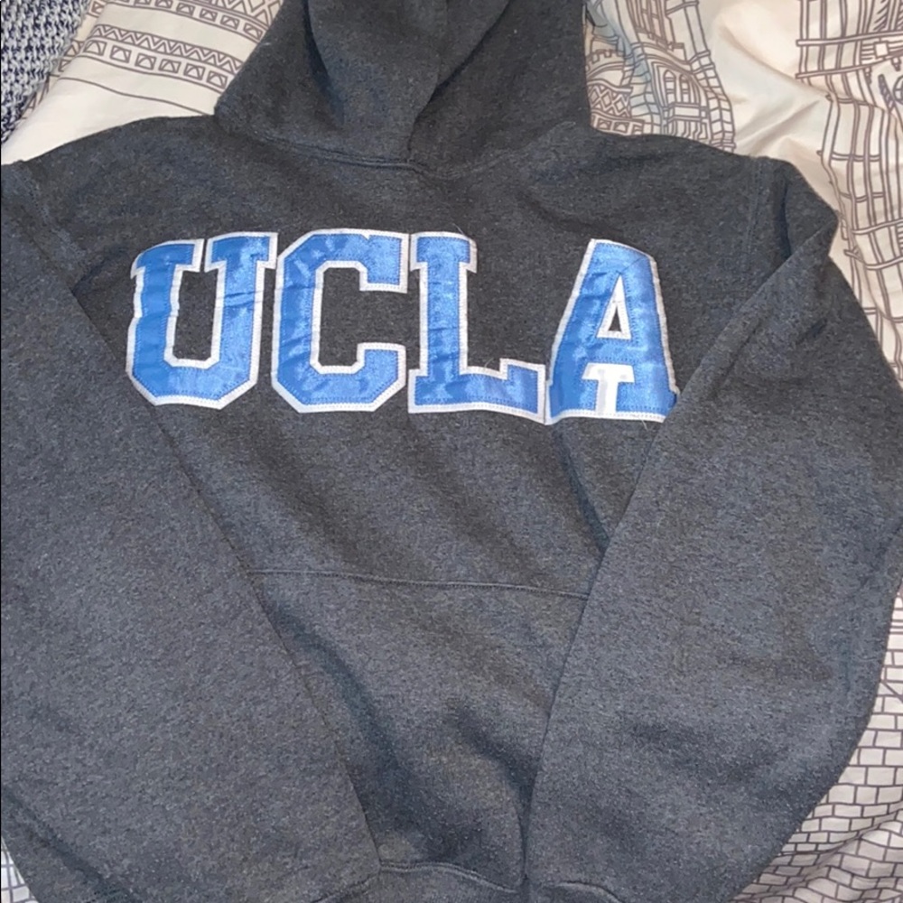 UCLA SWEATSHIRT
